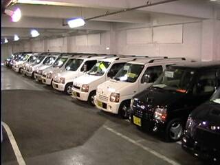 �y������