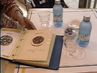 �~�l�����E�H�[�^�ƃ��j���[