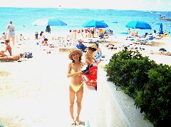 ����������r�L�j�𒅂ăS�L�Q���̃}�}